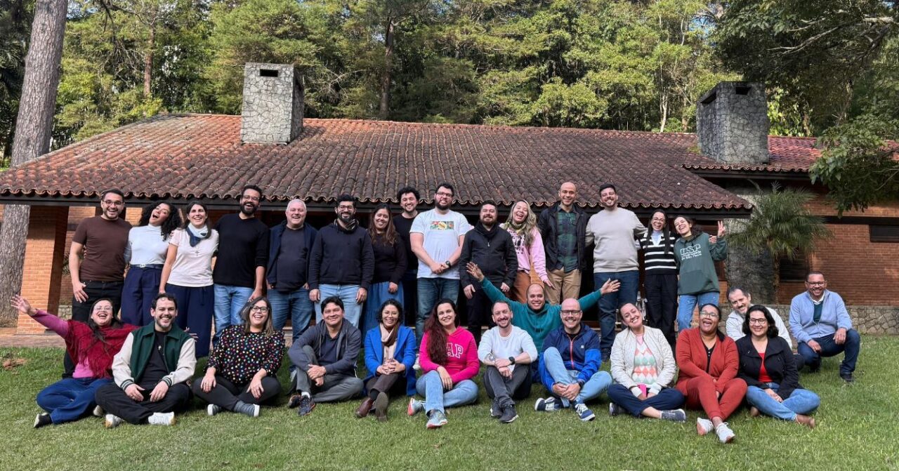 Participantes do II Espaço de Colaboradores Voluntários do Centro MAGIS Anchietanum em Mairiporã