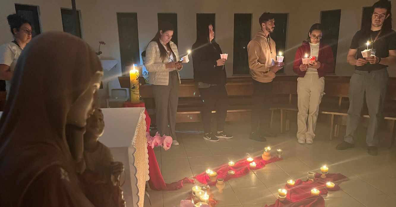 Jovens participam da primeira etapa dos Exercícios Espirituais para Jovens em Mairiporã-SP